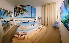 Blue Bay Paradise - Beach Front Apartment With Sea View