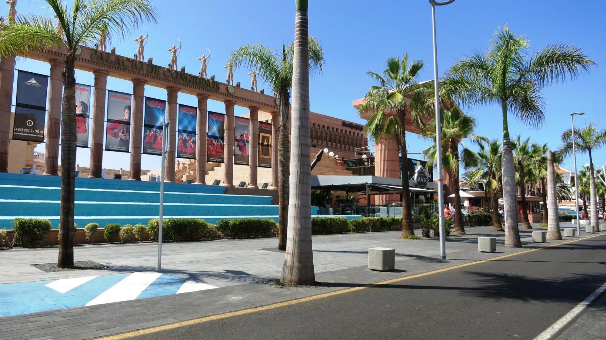 Blue Bay Paradise - Beach Front Apartment With Sea View Playa Paraiso  Esterno foto