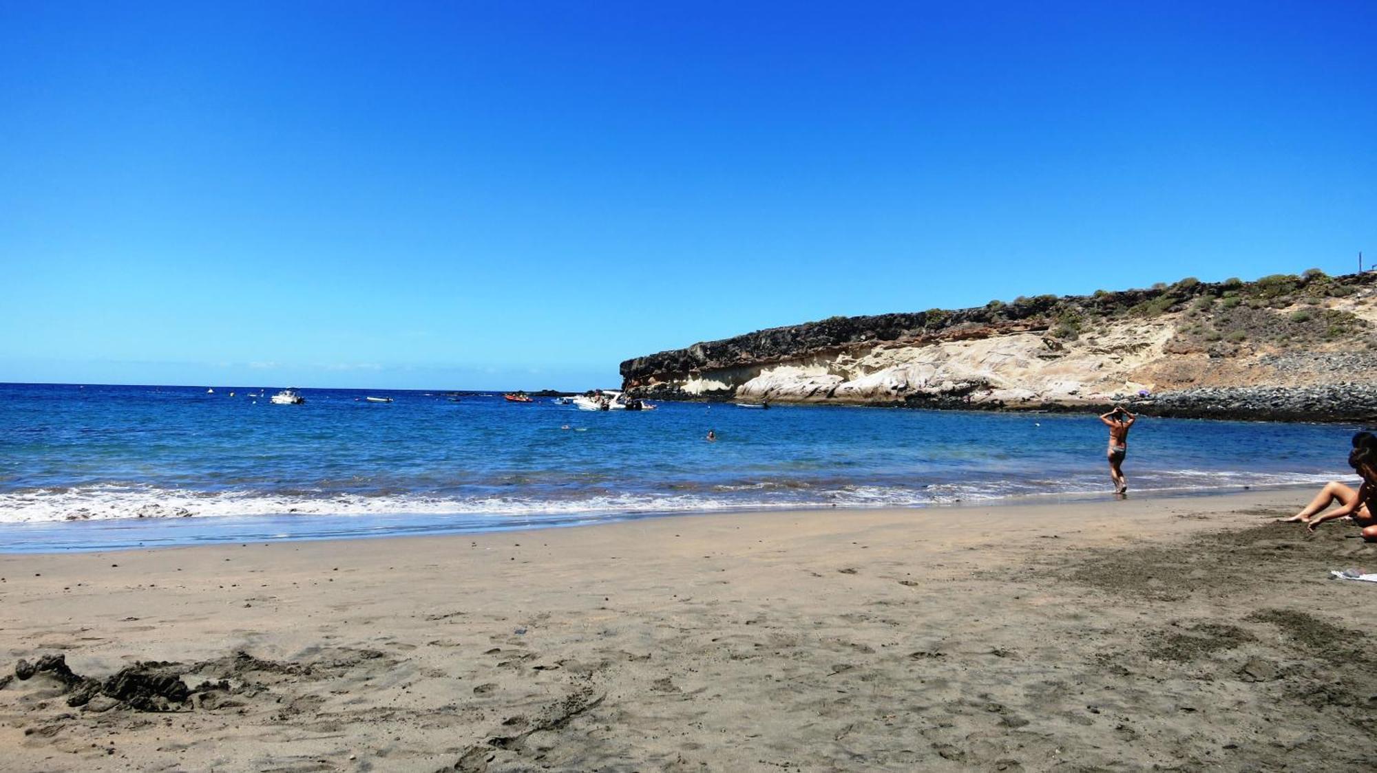 Blue Bay Paradise - Beach Front Apartment With Sea View Playa Paraiso  Esterno foto