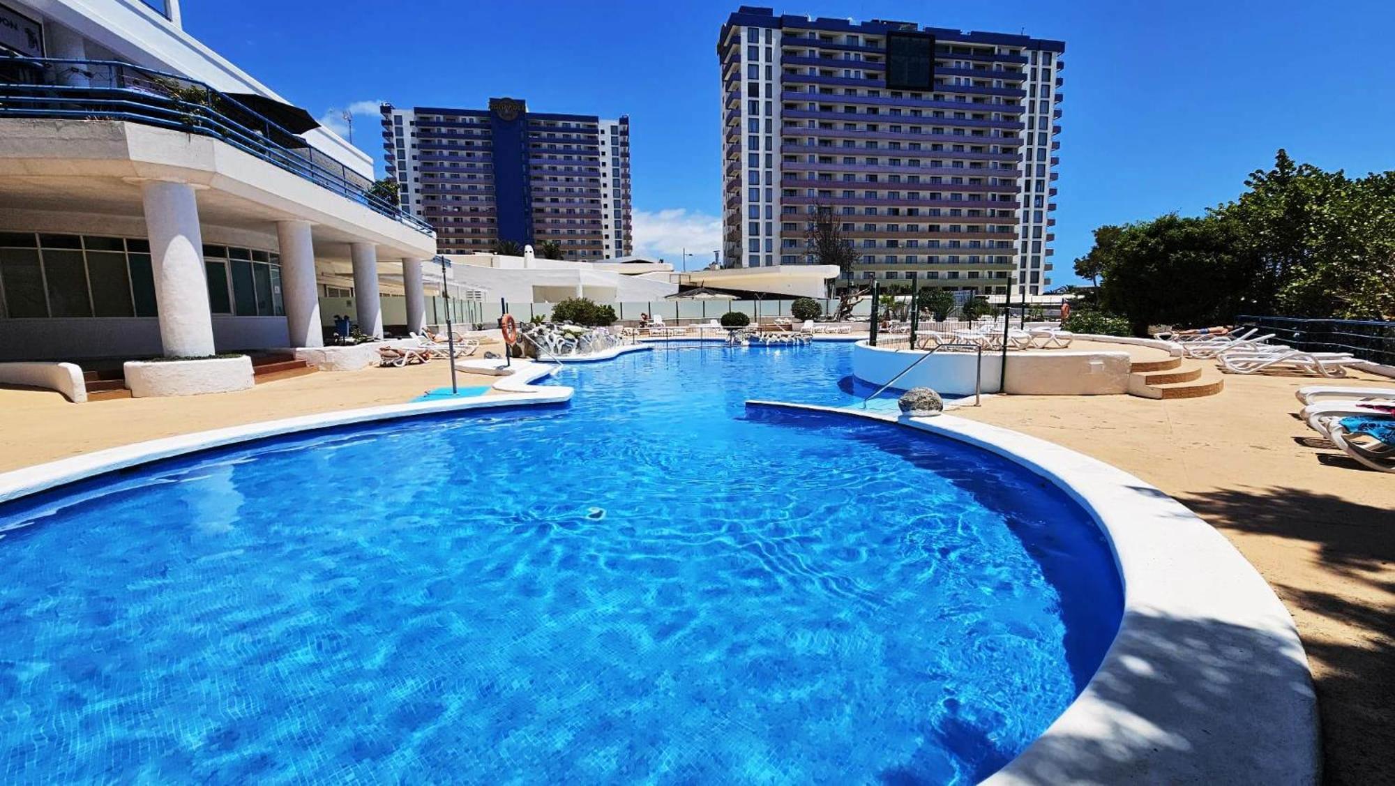 Blue Bay Paradise - Beach Front Apartment With Sea View Playa Paraiso  Esterno foto