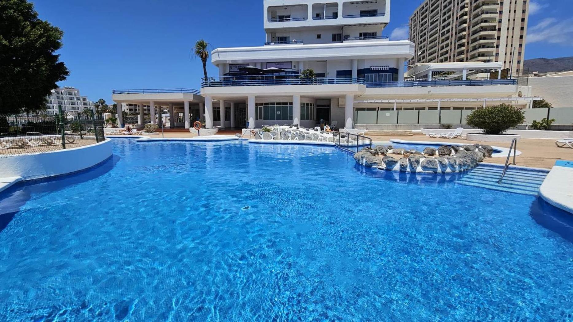 Blue Bay Paradise - Beach Front Apartment With Sea View Playa Paraiso  Esterno foto