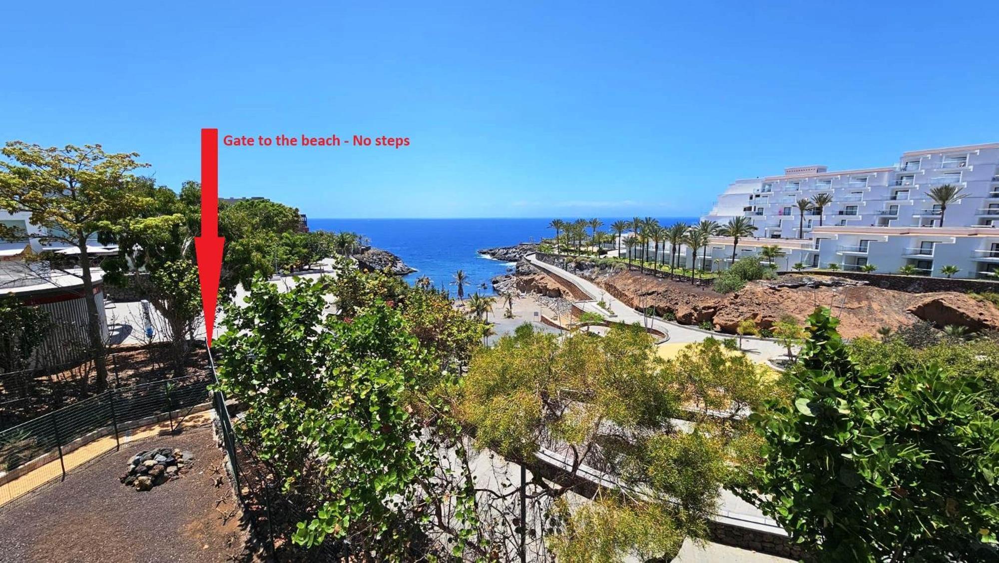 Blue Bay Paradise - Beach Front Apartment With Sea View Playa Paraiso  Esterno foto