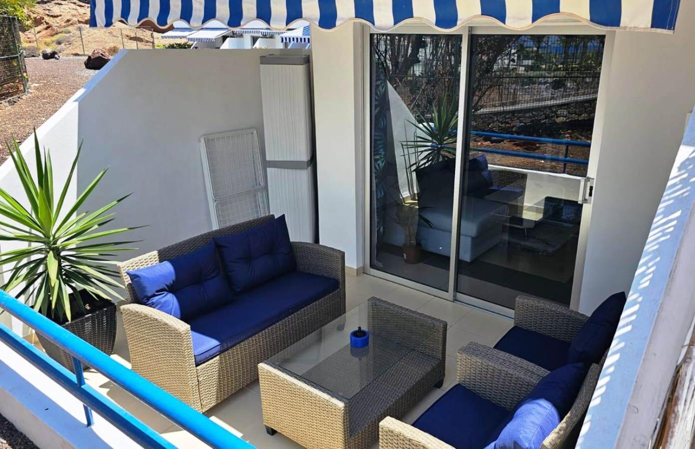 Blue Bay Paradise - Beach Front Apartment With Sea View Playa Paraiso  Esterno foto
