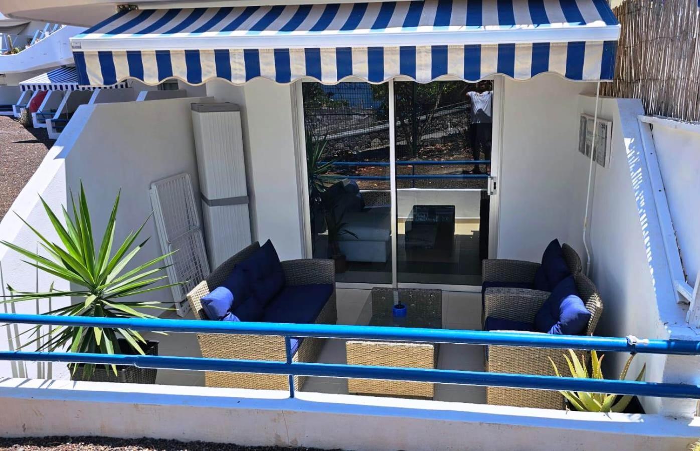 Blue Bay Paradise - Beach Front Apartment With Sea View Playa Paraiso  Esterno foto
