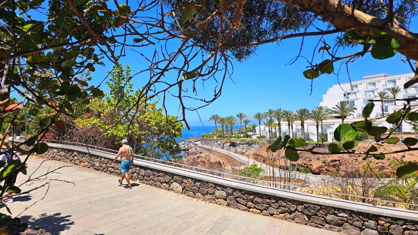 Blue Bay Paradise - Beach Front Apartment With Sea View Playa Paraiso  Esterno foto